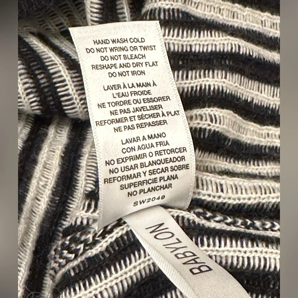 Buffalo David Bitton Black & White stripped sweater sz M - Picture 6 of 6